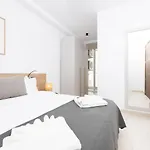 דירה 2bed Flat W Shared Heated Pool In Mlh By Homely! מליאהה