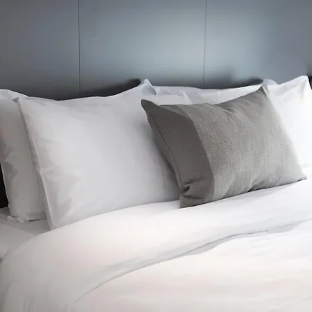 2bed Flat W Shared Heated Pool In Mlh By Homely! * メーリッハ