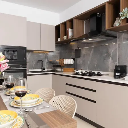 アパート 2bed Flat W Shared Heated Pool In Mlh By Homely! メーリッハ