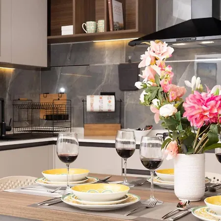 アパート 2bed Flat W Shared Heated Pool In Mlh By Homely!