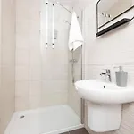 2bed Flat W Shared Heated Pool In Mlh By Homely! Apartment *