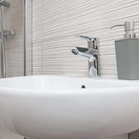 Daire 2bed Flat W Shared Heated Pool In Mlh By Homely! *