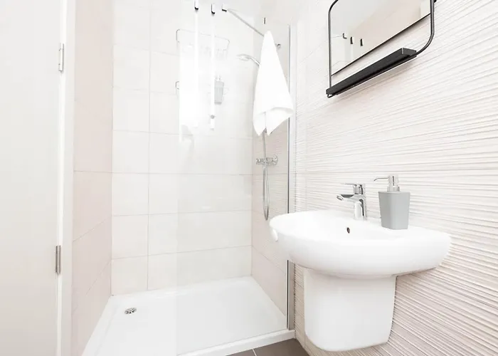 Διαμέρισμα 2bed Flat W Shared Heated Pool In Mlh By Homely! *