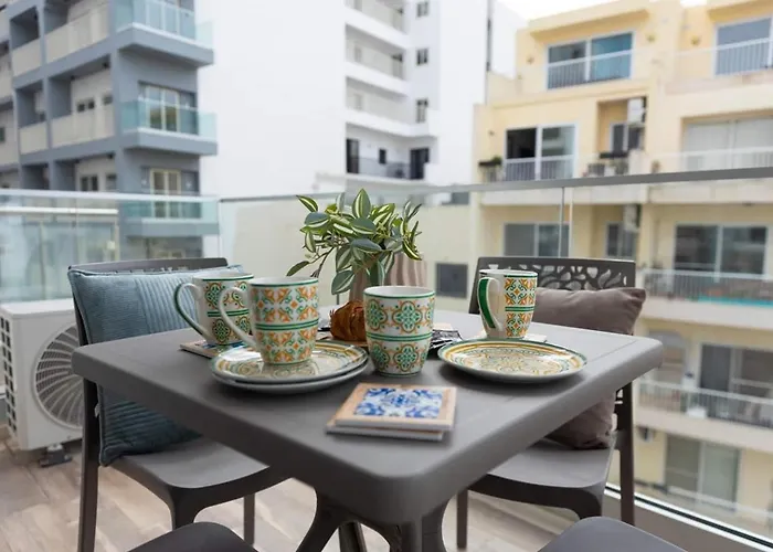 2bed Flat W Shared Heated Pool In Mlh By Homely! Διαμέρισμα Mellieħa