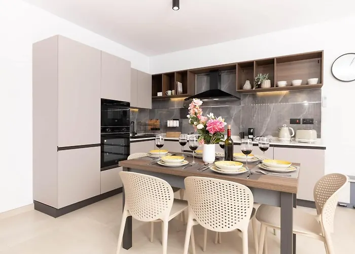 Διαμέρισμα 2bed Flat W Shared Heated Pool In Mlh By Homely! *