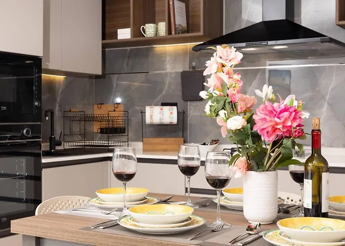 Διαμέρισμα 2bed Flat W Shared Heated Pool In Mlh By Homely!